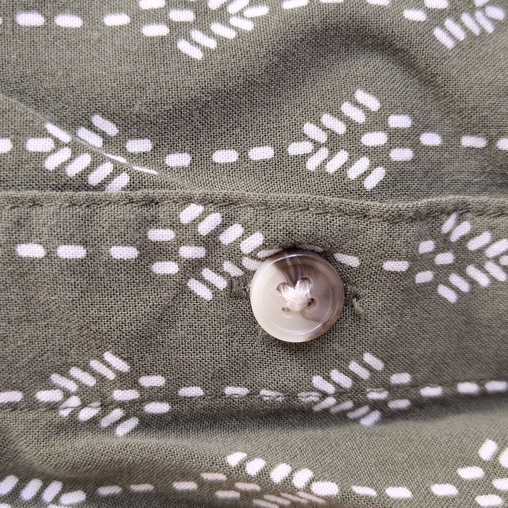 Jachs Girlfriend Olive And White Button Down Cap Sleeve Shirt - Picture 5 of 8
